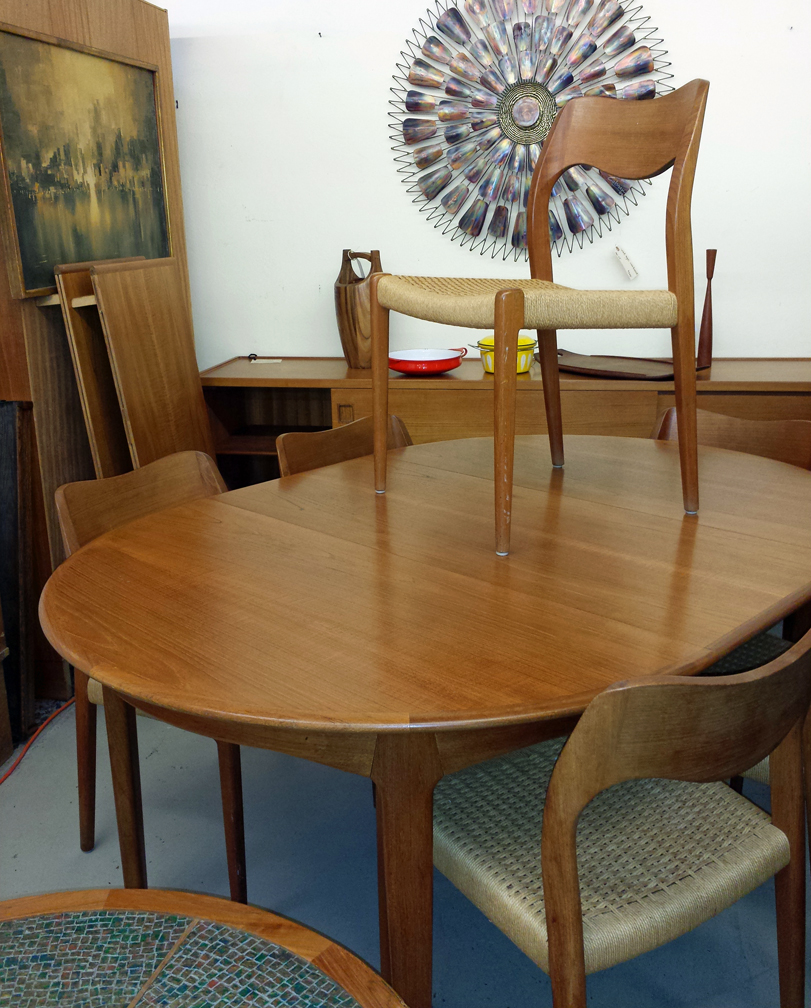 MCM_Dining_set