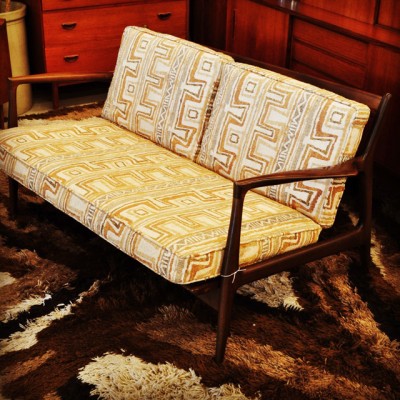 Selig Sofa