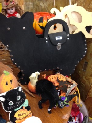 Black cat leather purse